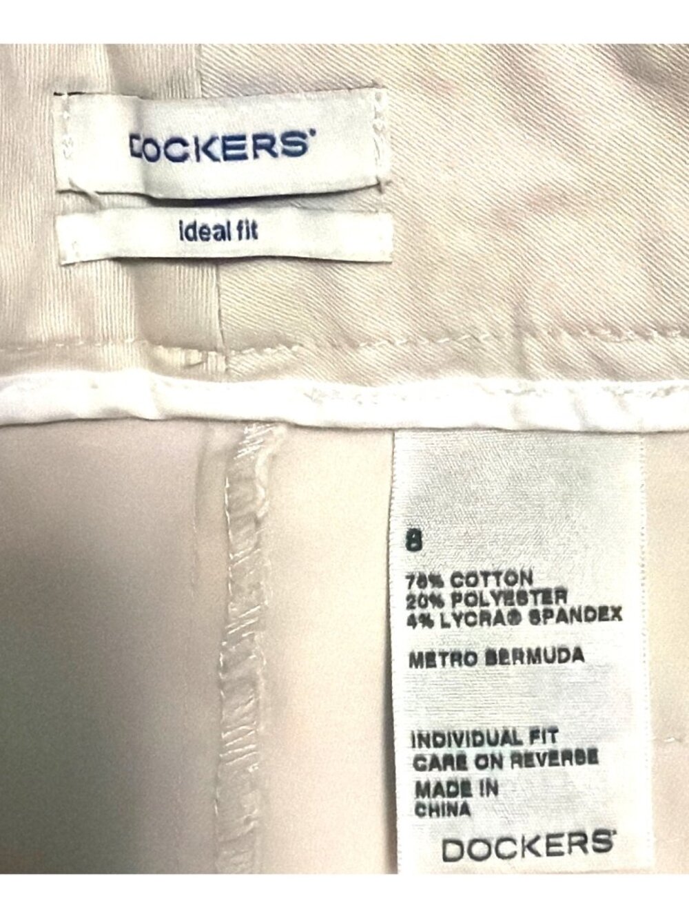 Dockers Womens Metro Bermuda Shorts Beige Size 8 Cotton Blend Ideal Fit - Picture 3 of 6